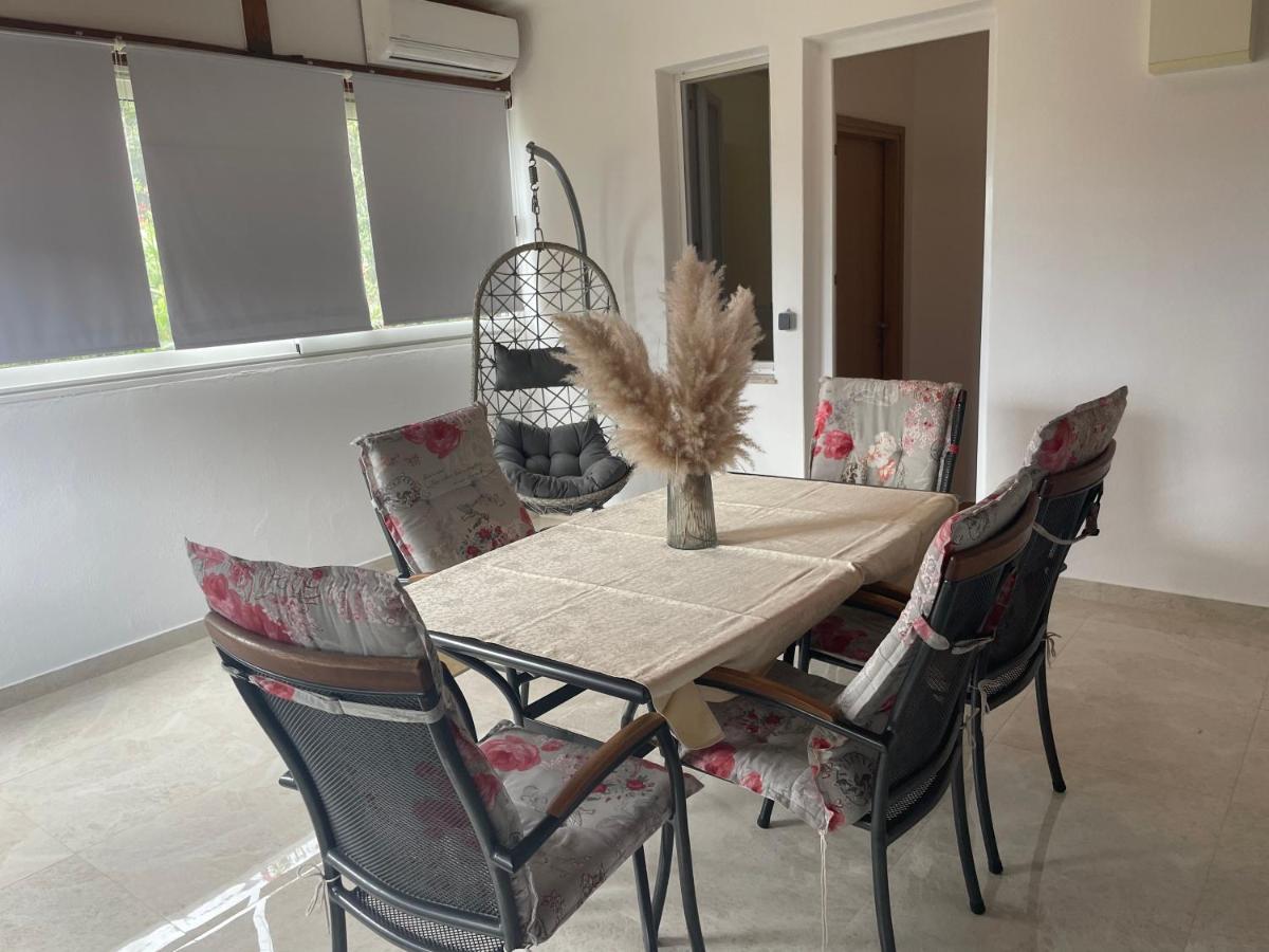 Apartments Iva Pakostane Bagian luar foto