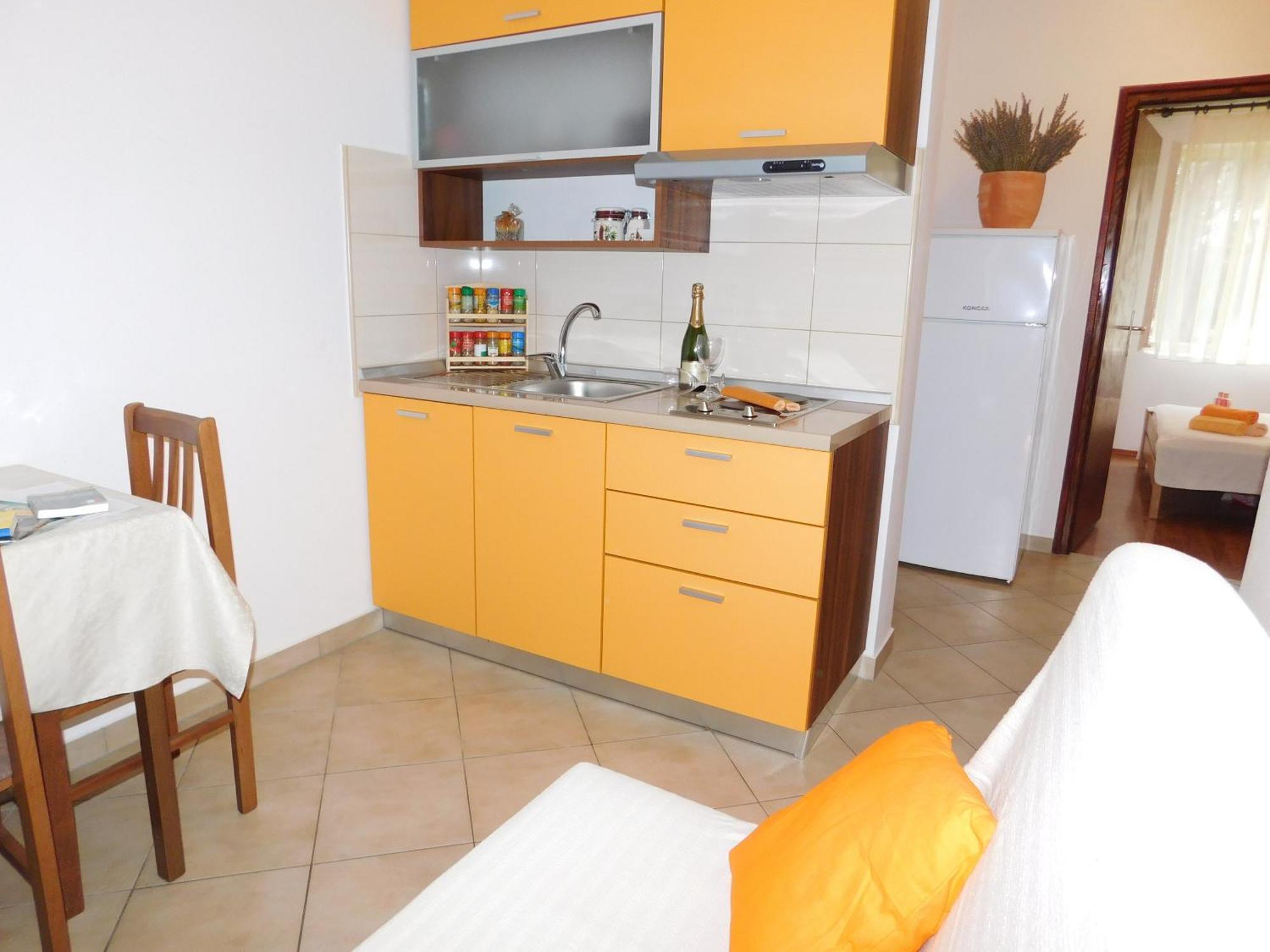Apartments Iva Pakostane Bagian luar foto