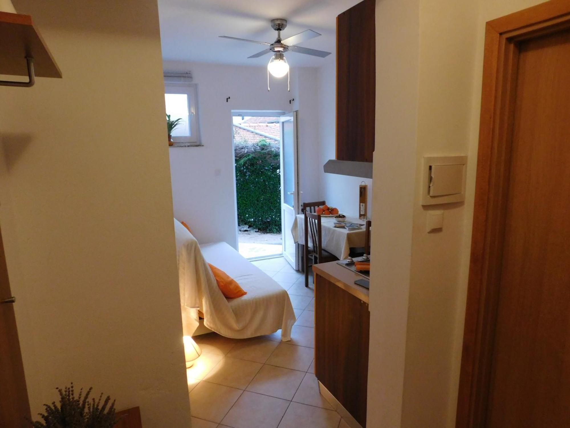 Apartments Iva Pakostane Bagian luar foto