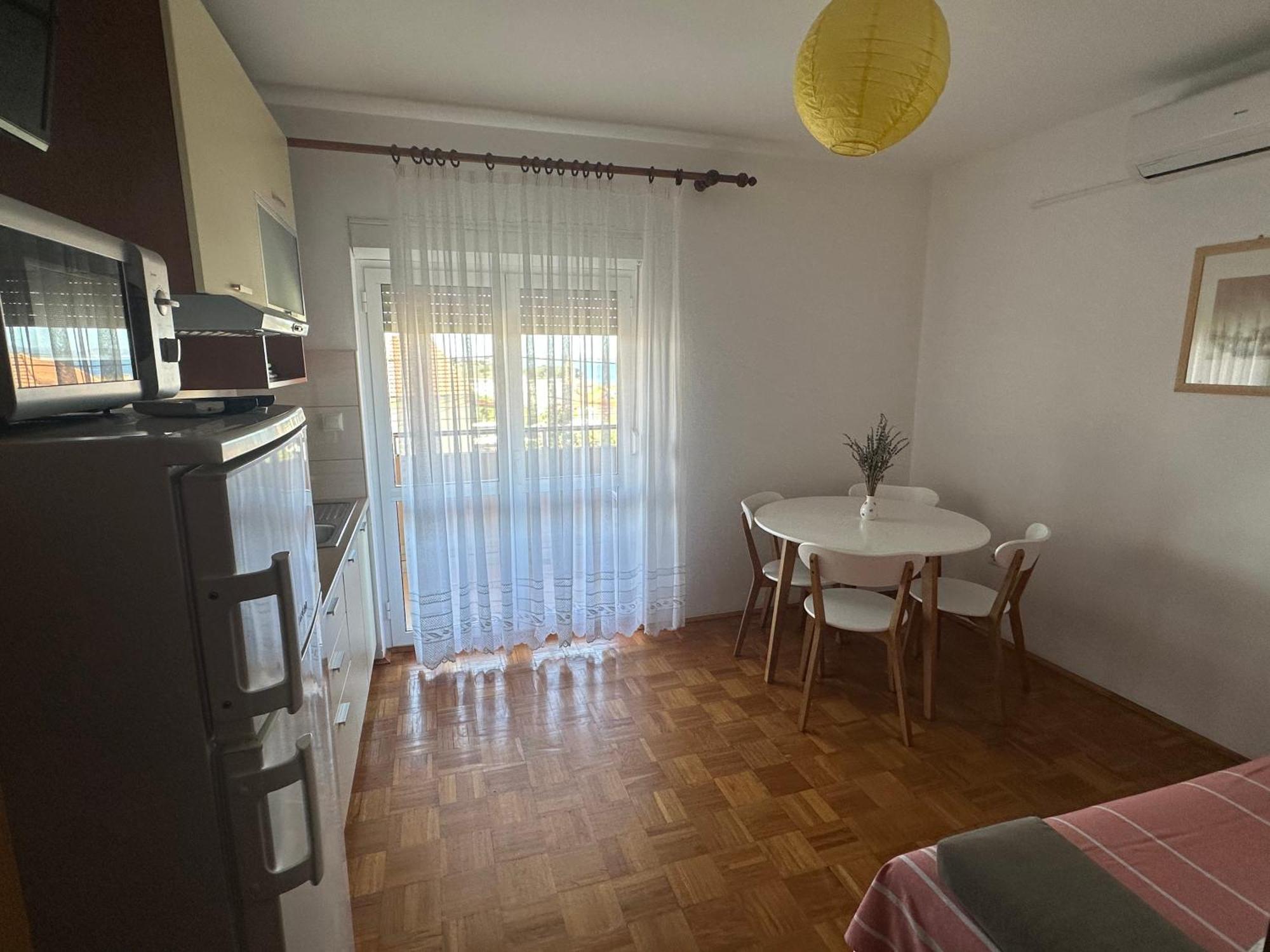 Apartments Iva Pakostane Bagian luar foto
